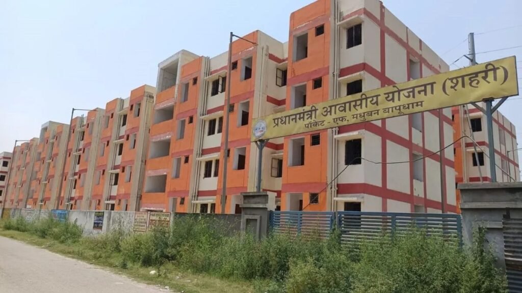 Ghaziabad PM Awas Yojana: गाजियाबाद में 6 हजार लोगों को मिलेगा अपने घर का सपना, साल के अंत तक मिलेंगे फ्लैट Ghaziabad PM Awas Yojana: गाजियाबाद में 6 हजार लोगों को मिलेगा अपने घर का सपना, साल के अंत तक मिलेंगे फ्लैट