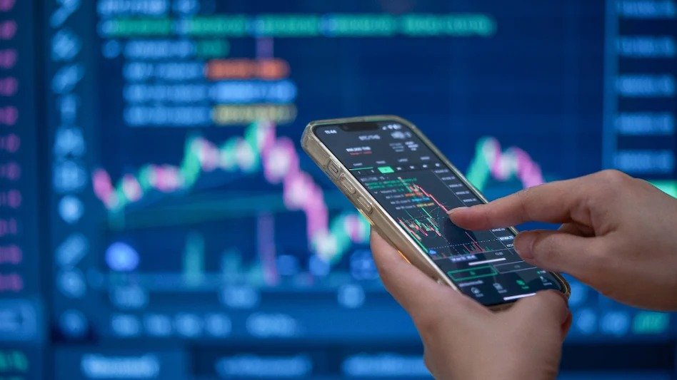 PB Fintech के शेयरों में 7% की गिरावट, ₹1,900 करोड़ की ब्लॉक डील से बढ़ी बिकवाली PB Fintech के शेयरों में 7% की गिरावट, ₹1,900 करोड़ की ब्लॉक डील से बढ़ी बिकवाली