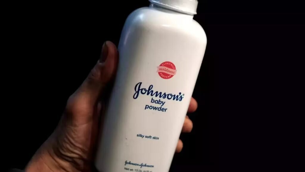 Johnson & Johnson पर 76 हजार मुकदमे: बेबी पाउडर विवाद खत्म करने के लिए 5.5 अरब डॉलर का समझौता प्रस्ताव
