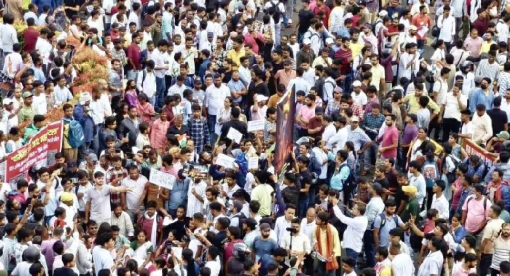 झारखंड छात्र आंदोलन हुआ तेज, आज विधानसभा मार्च निकालेंगे प्रदर्शनकारी; पांच छात्रों ने शुरू की भूख हड़ताल झारखंड छात्र आंदोलन हुआ तेज, आज विधानसभा मार्च निकालेंगे प्रदर्शनकारी; पांच छात्रों ने शुरू की भूख हड़ताल